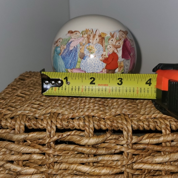 Bunnykins Queen of May coin bank, royal doulton, 1988, bone China, moneyball - Picture 10 of 10